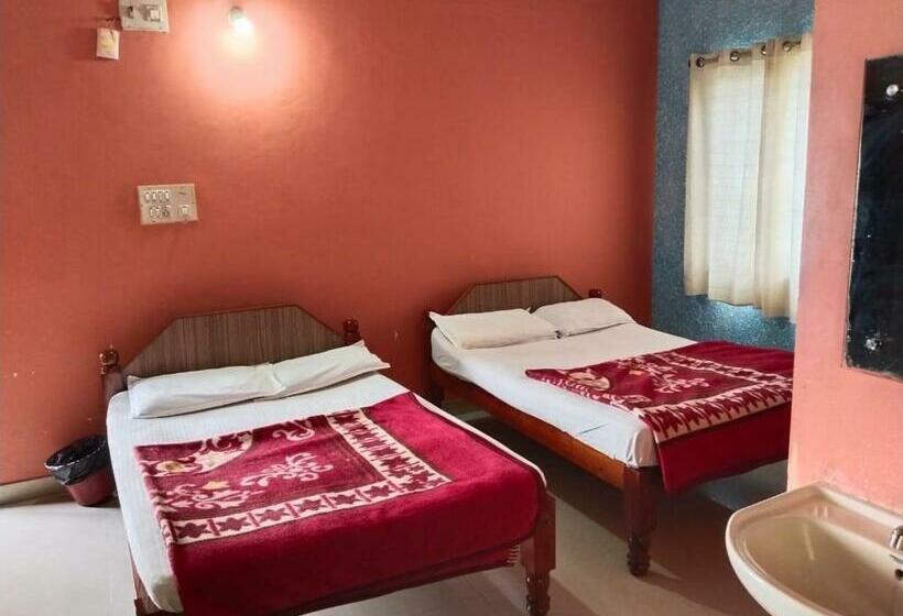 ホテル Staymaker Yashaswini Residency