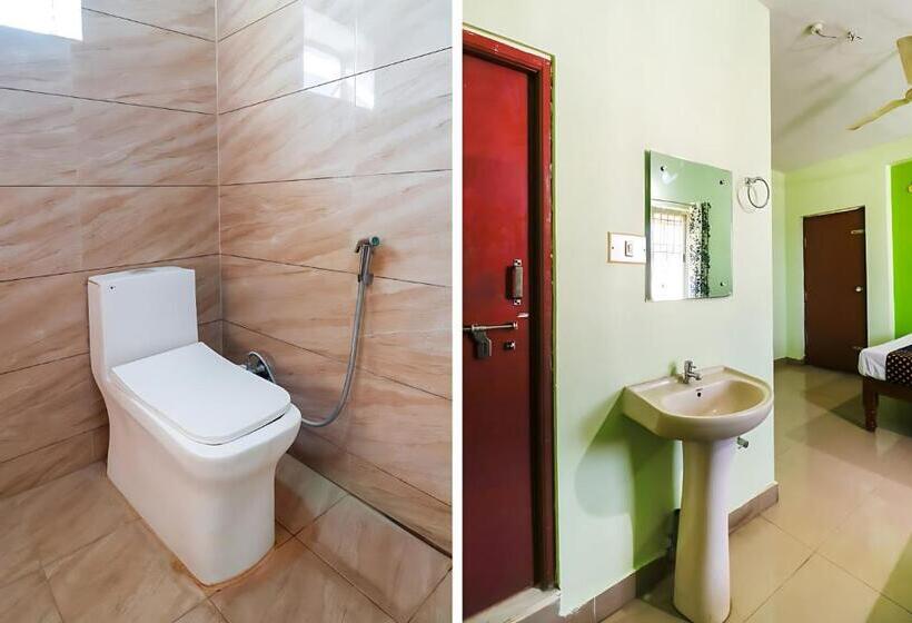 ホテル Staymaker Yashaswini Residency