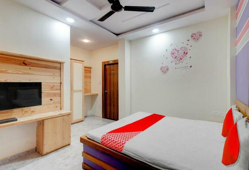 Oyo Flagship Hotel Holiday Prime