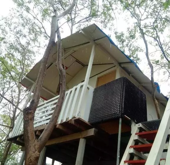 Roccia Hill Resort