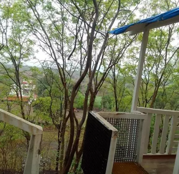 Roccia Hill Resort