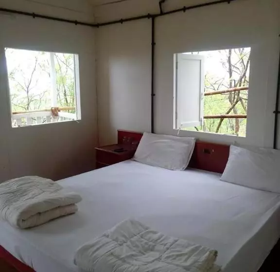 Roccia Hill Resort