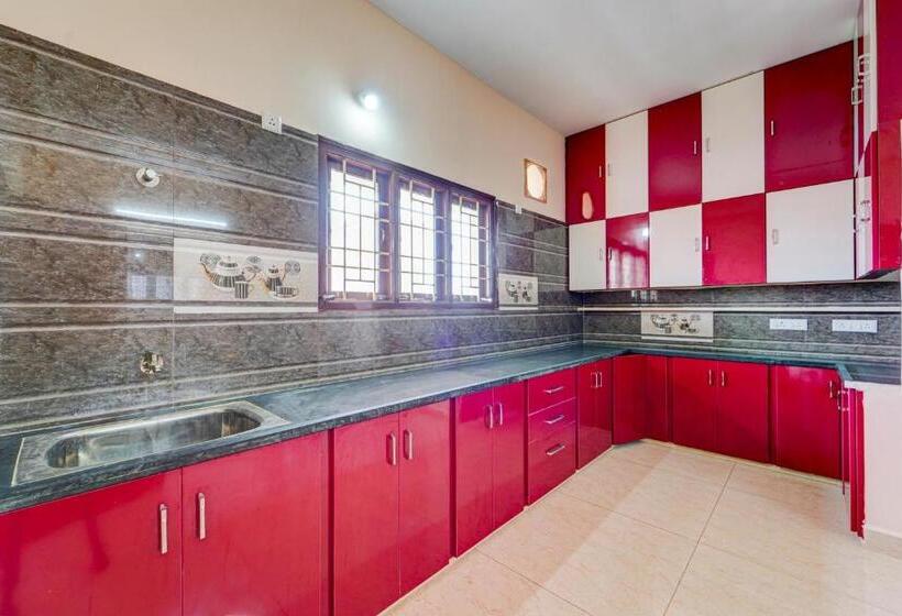 ホテル Collection O Shree Balaji Hospitality Services