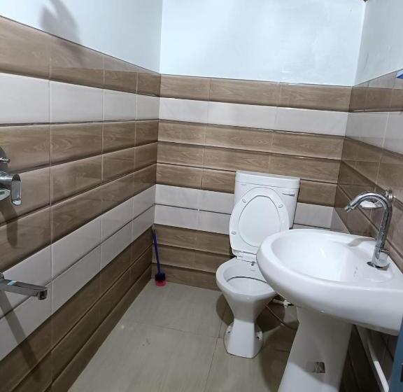 Pensjonat Himalayan Hits Kasauli