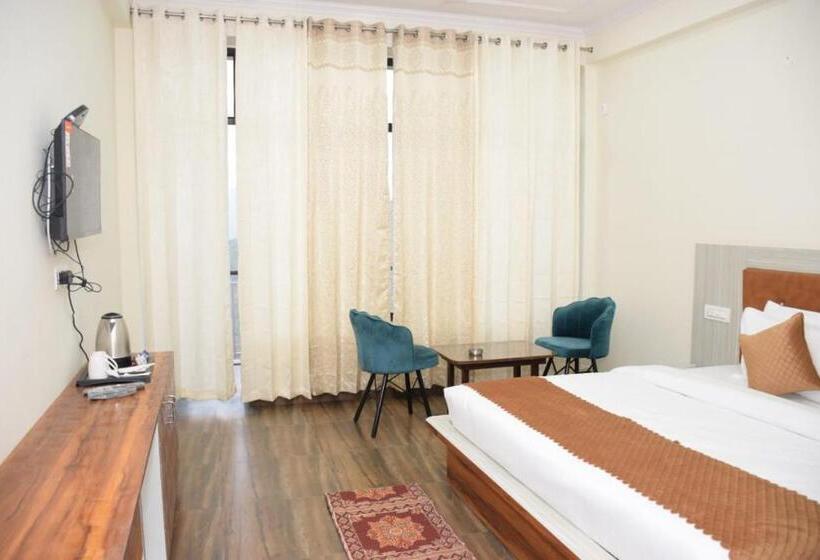 Pensjonat Himalayan Hits Kasauli