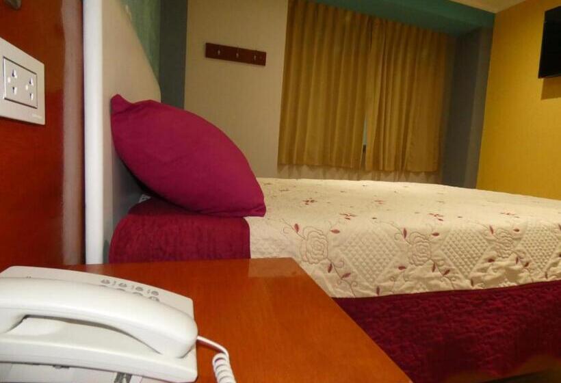 پانسیون Hostal Tau Tacna