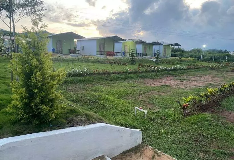 リゾートホテル Sapthapadi Villas