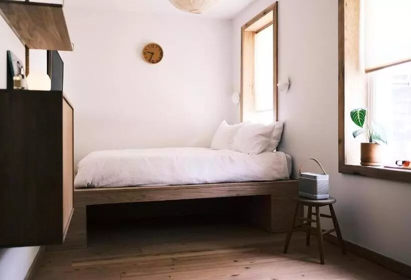 ホテル Guesthouse By Good Neighbor