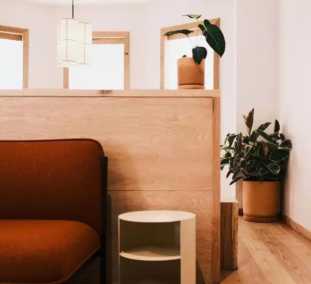 ホテル Guesthouse By Good Neighbor