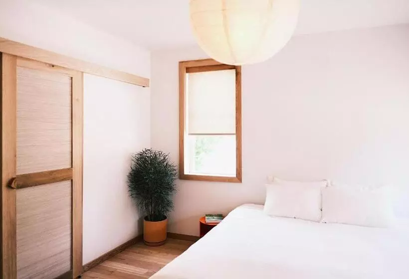 ホテル Guesthouse By Good Neighbor