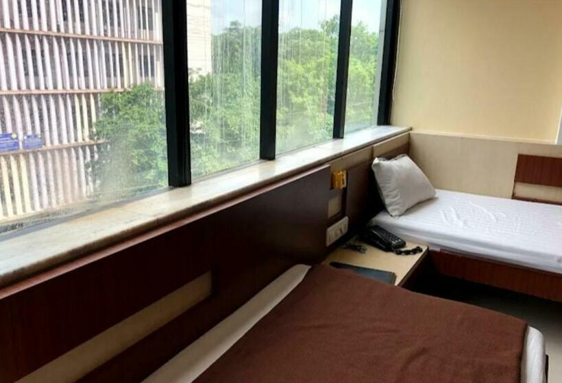 هتل Samrat Nashik