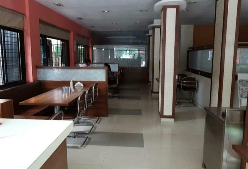 هتل Samrat Nashik