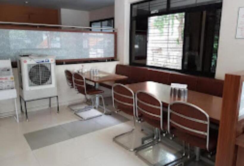 هتل Samrat Nashik