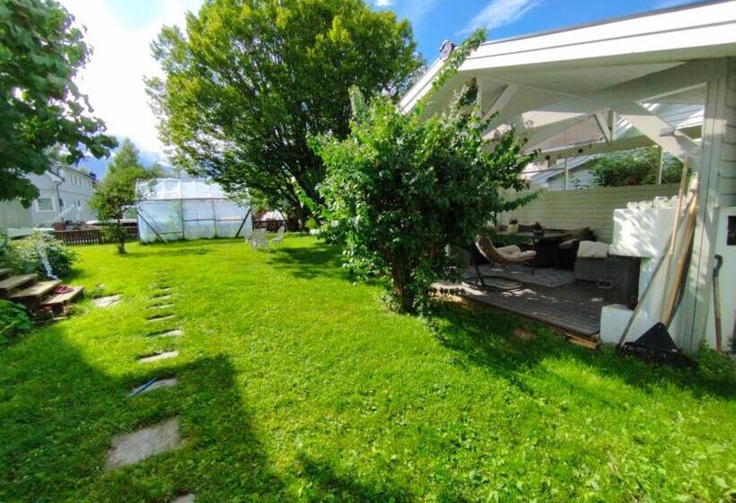 פנסיון Guest House In The Garden