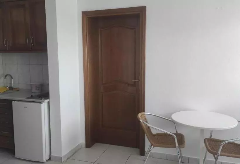 هاستل Maki Apartmani