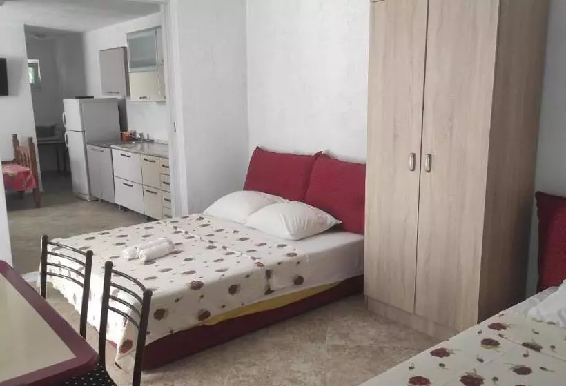 هاستل Maki Apartmani
