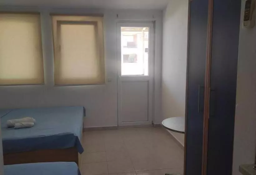 هاستل Maki Apartmani