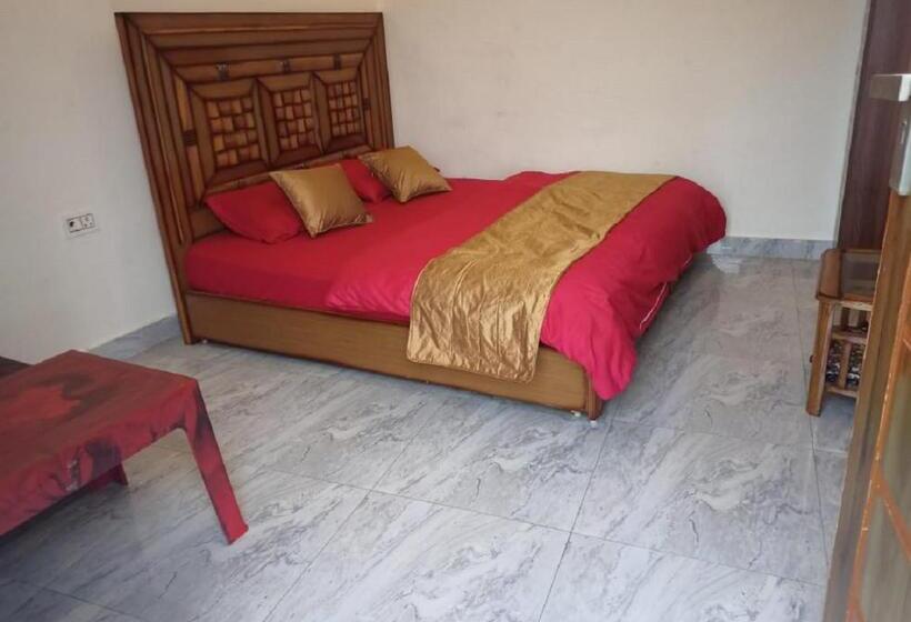 تختخواب و صبحانه Hide And Seek By Stayapart