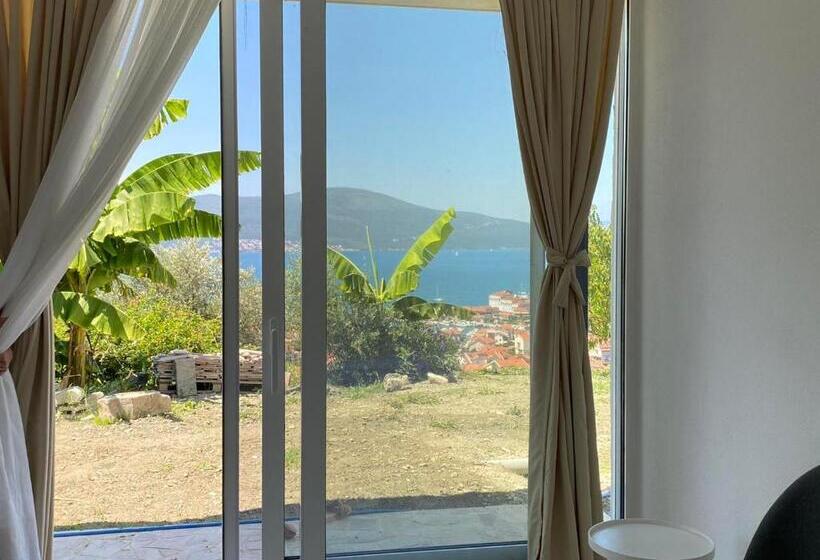 تختخواب و صبحانه Holliday Tivat