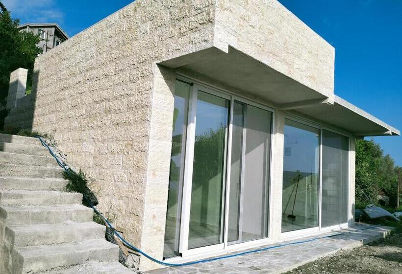 تختخواب و صبحانه Holliday Tivat