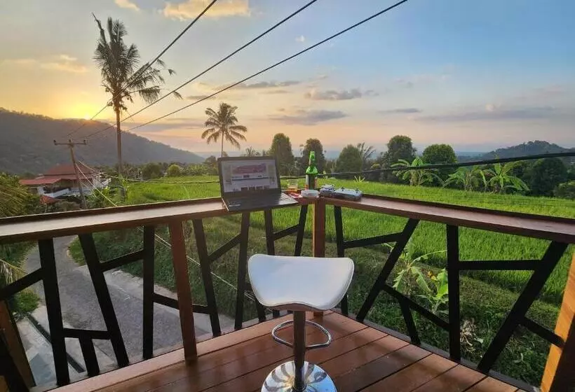 Aamiaismajoitus (B&B) Taman Dari Villa