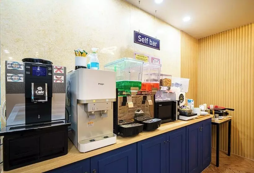 Brown Dot Hotel Angang