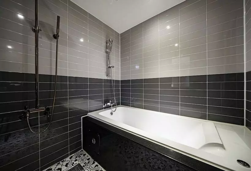 Brown Dot Hotel Angang
