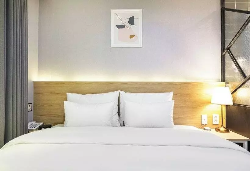 Brown Dot Hotel Angang