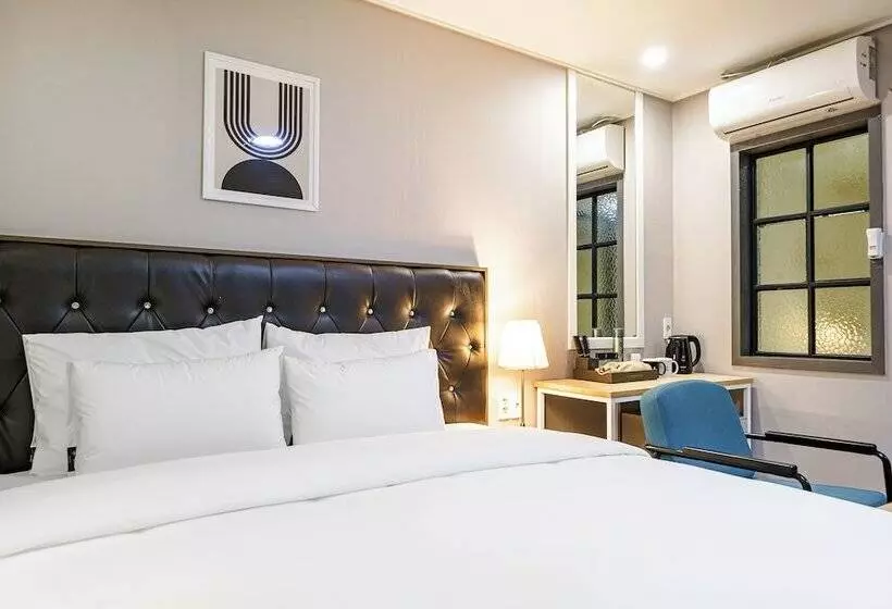 Brown Dot Hotel Angang