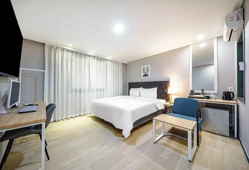 Brown Dot Hotel Angang