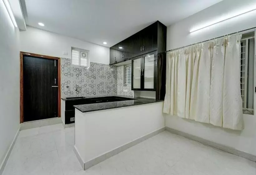 هتل Collection O Sree Balaji Hospitality Services
