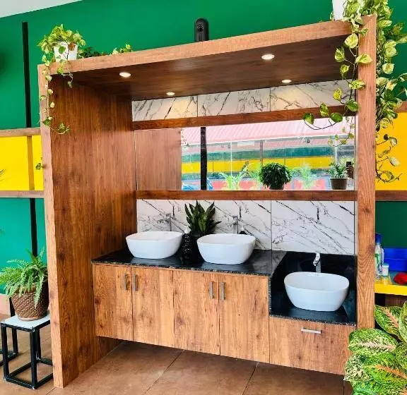 Hotelli Tcs Rooms Ezhilode Payyanur