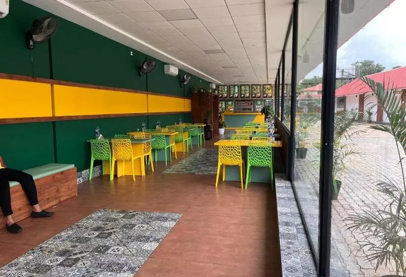 Hotelli Tcs Rooms Ezhilode Payyanur