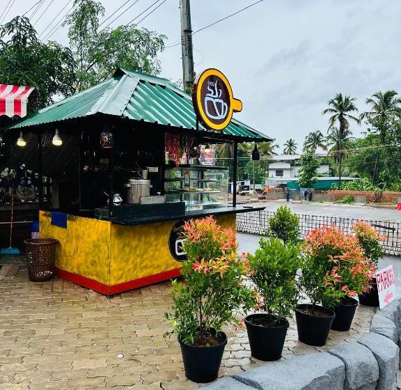 Hotel Tcs Rooms Ezhilode Payyanur