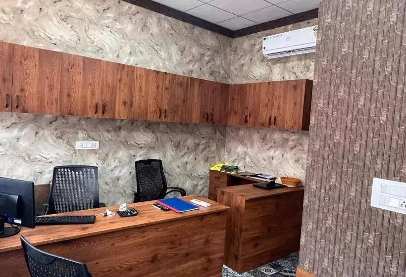 Hotelli Tcs Rooms Ezhilode Payyanur