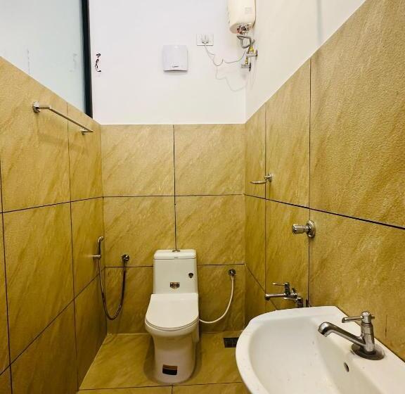 Hotel Tcs Rooms Ezhilode Payyanur