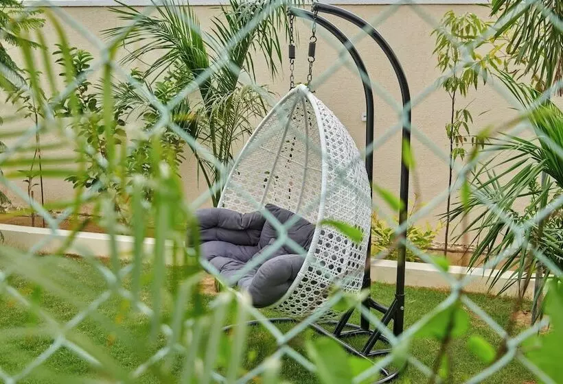 ホテル Free Birds Bungalow