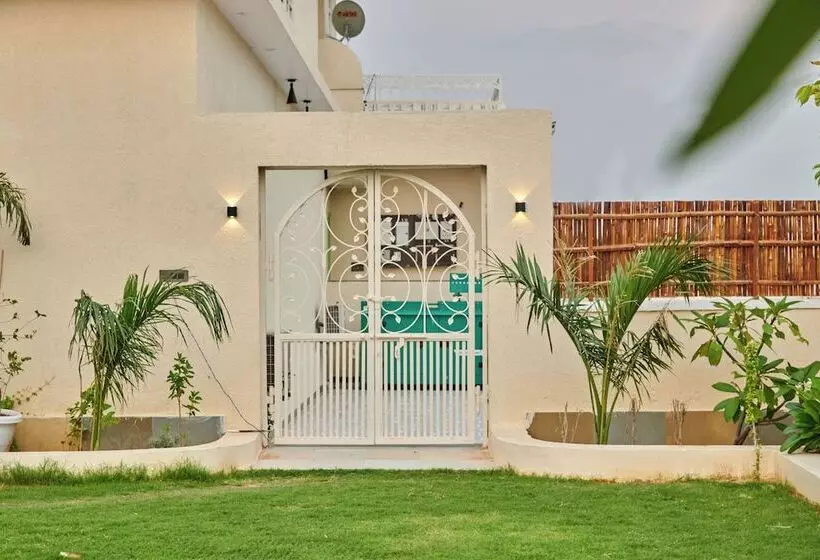 ホテル Free Birds Bungalow