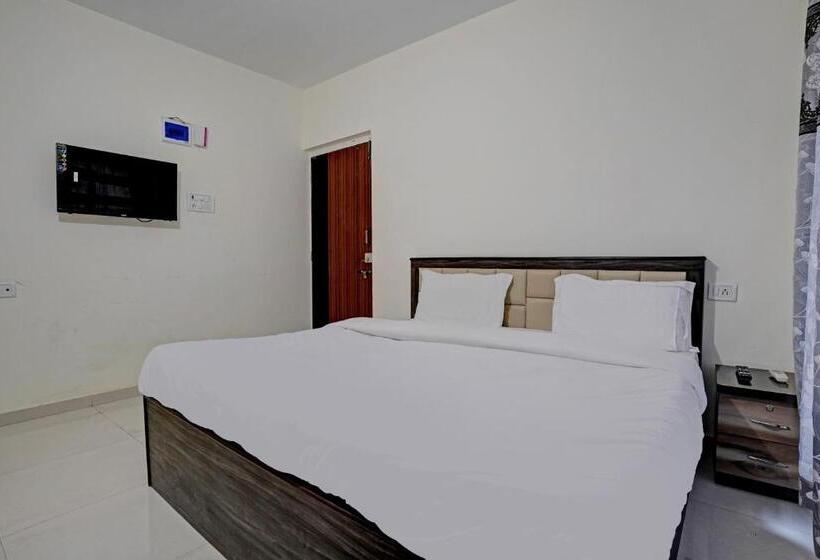 ホテル Oyo The Maharaja Place