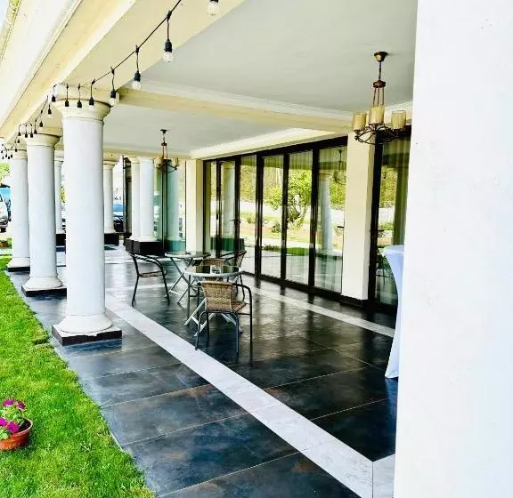 ホテル Pensiunea Cristal