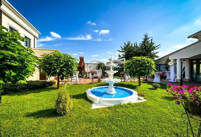 ホテル Pensiunea Cristal