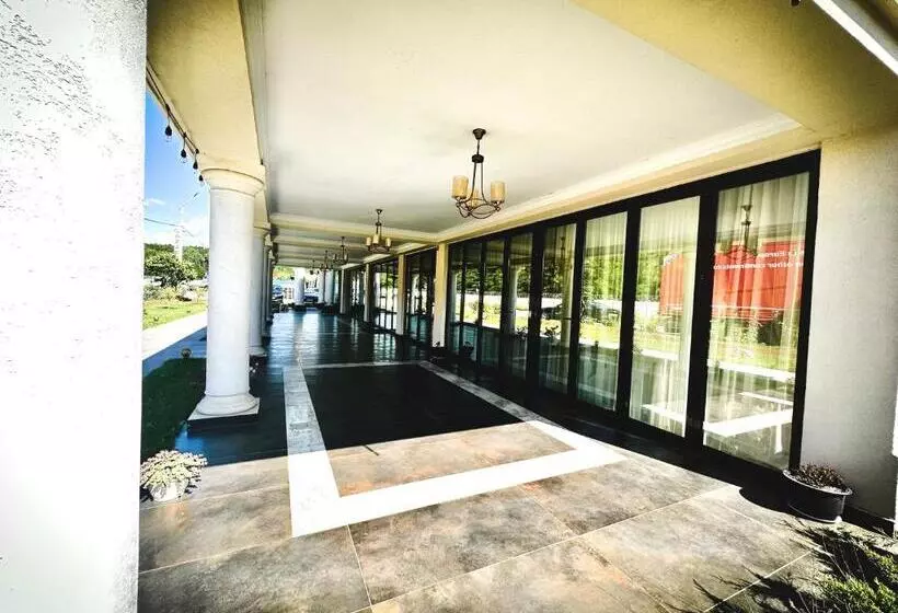 ホテル Pensiunea Cristal