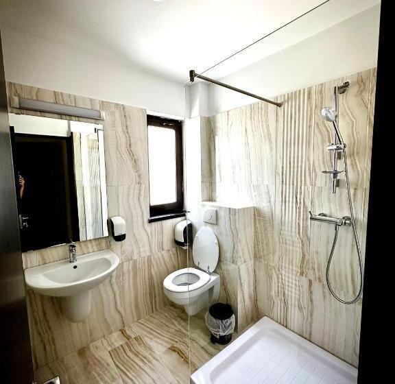 Отель Pensiunea Cristal