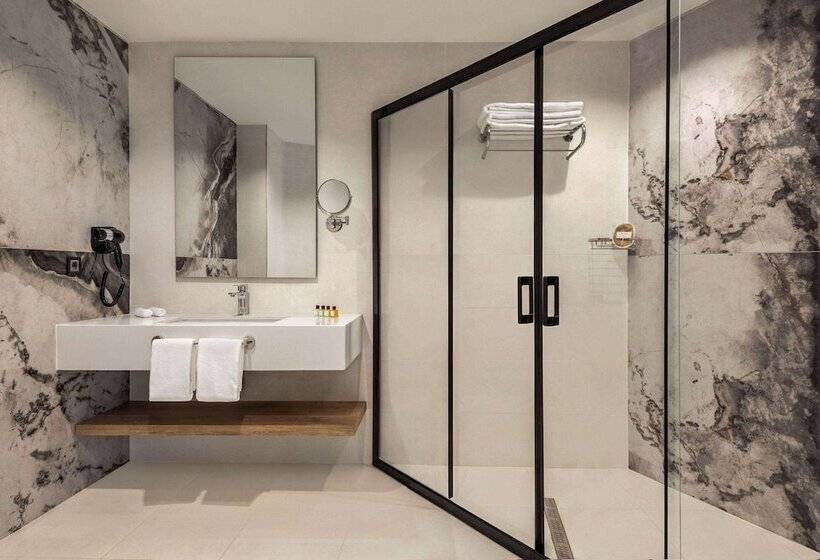 酒店 Ramada Plaza By Wyndham Batman