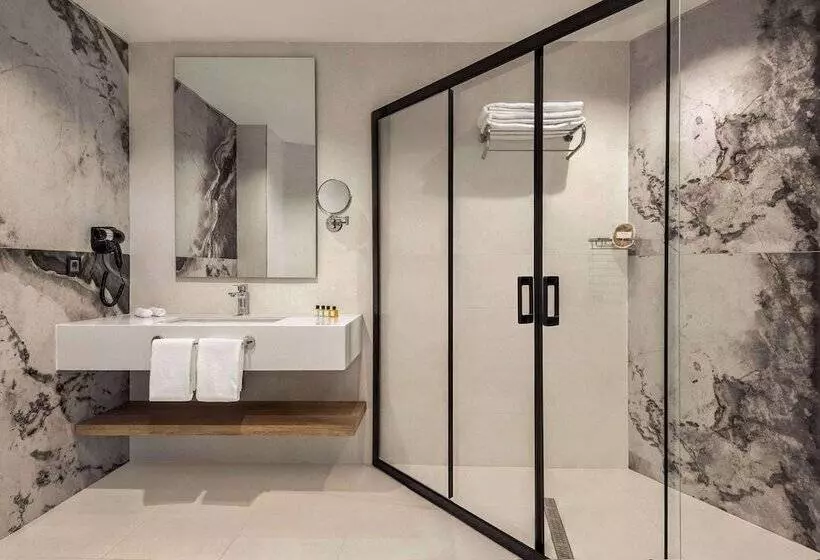 ホテル Ramada Plaza By Wyndham Batman