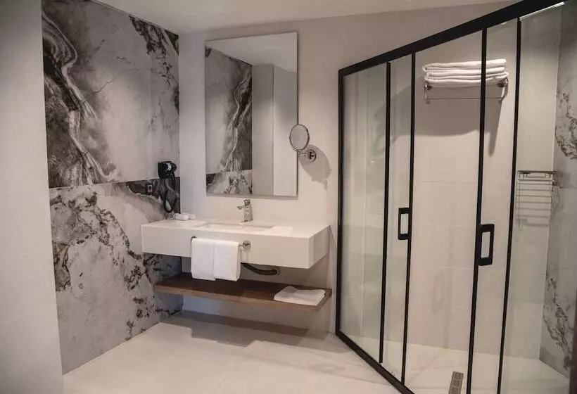 ホテル Ramada Plaza By Wyndham Batman