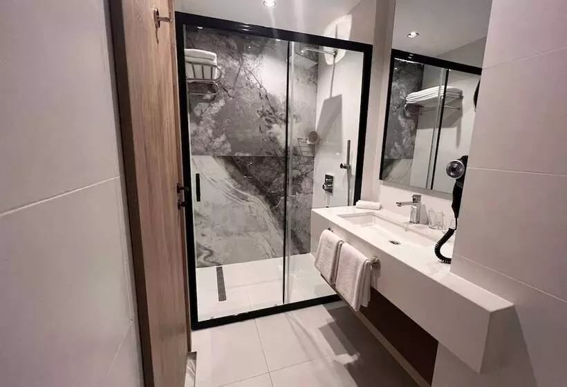 ホテル Ramada Plaza By Wyndham Batman