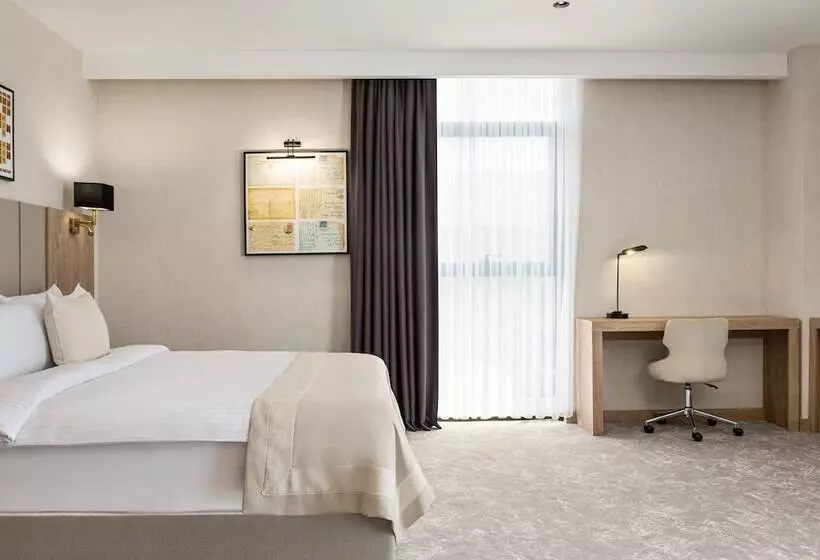 ホテル Ramada Plaza By Wyndham Batman