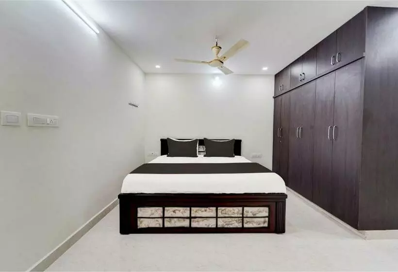 هتل Collection O Sree Balaji Hospitality Services