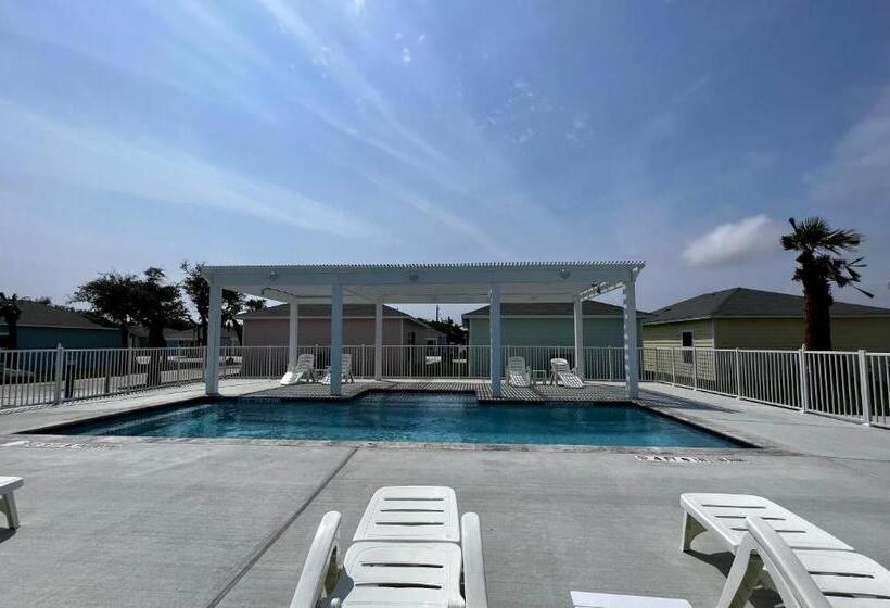 Szálloda The Oasis Resort